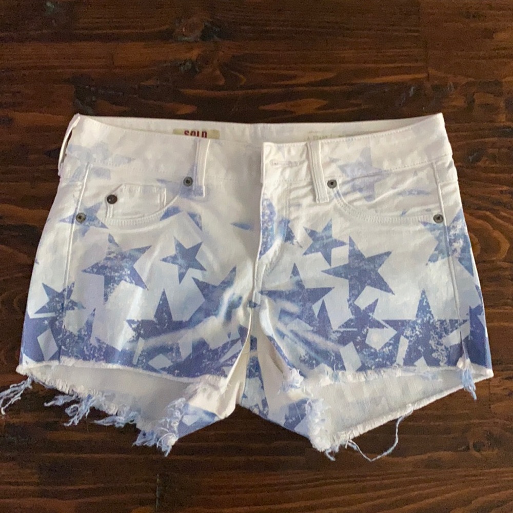 Design Lab ✨ Star Print Jean shorts NWOT